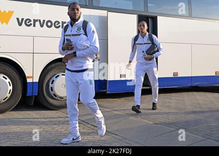 Almere, pays-Bas., 22 septembre 2022, (lr) Calvin Macintosh du Suriname, Damil Dankerlui du Suriname lors du match international amical entre le Suriname et le Nicaragua au stade Yanmar sur 22 septembre 2022 à Almere, pays-Bas. ANP | hauteur néerlandaise | Gerrit van Keulen Banque D'Images