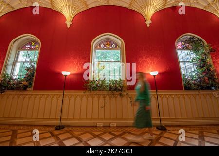 Twickenham, Londres, Royaume-Uni. 22 septembre 2022. Le Strawberry Hill House Flower Festival revient à Twickenham pour une année 4th successive du 23rd au 25th septembre 2022 avec une exposition spectaculaire du meilleur des fleurs de culture britannique, un floristry durable sans mousse et la créativité de conception des grands designers floraux du Royaume-Uni. Organisé par Leigh Chappell et Janne Ford, le Festival des fleurs est produit pour la première fois cette année en association avec Flowers from the Farm, l'association primée de membres qui défend les producteurs artisanaux de fleurs coupées britanniques locales et saisonnières. Crédit: Malcolm Park Banque D'Images