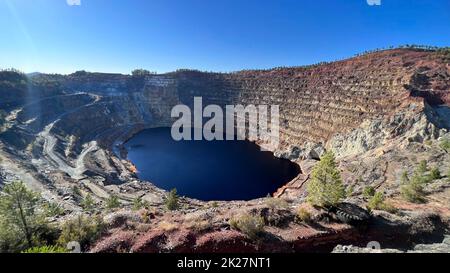 Zone minière appelée Corta Atalaya dans les mines de Riotinto Banque D'Images