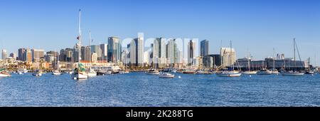 San Diego horizon California centre ville panorama bannière ville mer gratte-ciel bateaux Banque D'Images
