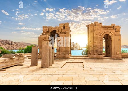 Temple de Hathor, partie du complexe du Temple de Philae, Assouan, Égypte Banque D'Images