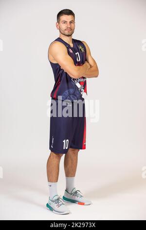 Liège. BELGA, 22 septembre 2022, Maxime Depuydt de Liège pose à un photoshop de l'équipe belge de basket-ball Liège Panier, devant la Ligue BNXT 2022-2023, jeudi 22 septembre 2022 à Liège. BELGA PHOTO JAMES ARTHUR GEKIERE Banque D'Images