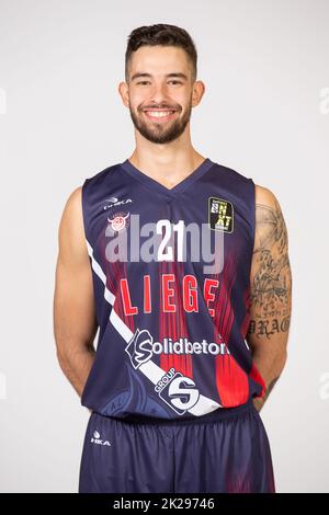 Liège. BELGA, 22 septembre 2022, Nik Dragan de Liège pose à un photoshop de l'équipe belge de basket-ball Panier de Liège, devant la Ligue BNXT 2022-2023, jeudi 22 septembre 2022 à Liège. BELGA PHOTO JAMES ARTHUR GEKIERE Banque D'Images