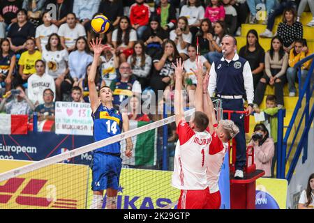 Montesilvano/Vasto, Montesilvano/Vasto, Italie, 22 septembre 2022, Pic de Mattia Orioli (ITA) pendant le Championnat d'Europe U20 - Italie contre Pologne - volley-ball intenationals Banque D'Images