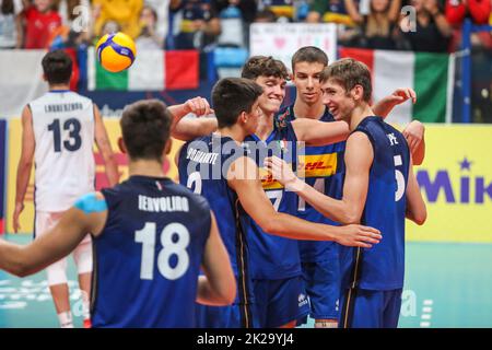 Montesilvano/Vasto, Montesilvano/Vasto, Italie, 22 septembre 2022, Exultation de l'équipe d'Italie lors du Championnat d'Europe U20 - Italie contre Pologne - Volleyball intenationals Banque D'Images