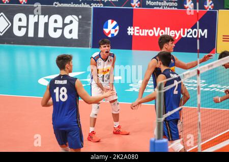 Montesilvano/Vasto, Italie, 22 septembre 2022, Gabriele Laurenzano (ITA) exults lors du Championnat d'Europe U20 - Italie contre Pologne, Intenationals de volley-ball à Montesilvano/Vasto, Italie, 22 septembre 2022 Banque D'Images