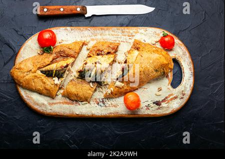 Poisson au maquereau frit dans de la pâte. Banque D'Images