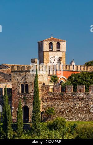 Castello di Castellaro Lagusello, site de l'UNESCO, région Lombardie, Italie Banque D'Images