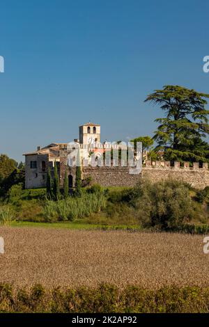 Castello di Castellaro Lagusello, site de l'UNESCO, région Lombardie, Italie Banque D'Images