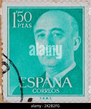 Photo d'un timbre-poste espagnol vert de 1'50 pesetas avec une image de Francisco Franco Bahamonde de 1955 Banque D'Images