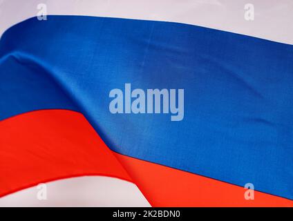 Texture satinée du drapeau incurvé de la Russie Banque D'Images