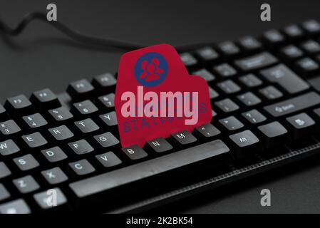 Signe d'écriture à la main Statistiques communes. La présentation commerciale traite de l'analyse de la collecte de données numériques, etc. Transfert de notes écrites vers Un ordinateur, saisie de messages de motivation Banque D'Images