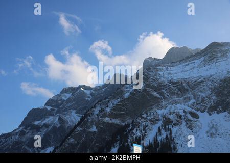 Nuage en spirale sur le mont Pilatus. Banque D'Images