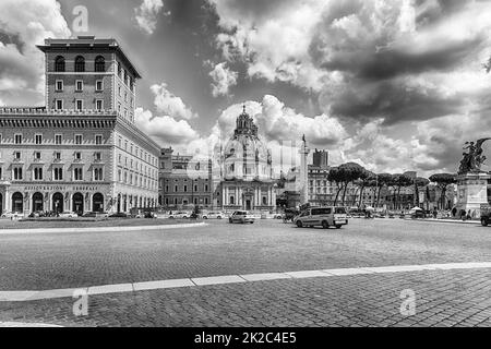 Eglise de Santa Maria di Loreto, Piazza Venezia, Rome, Italie Banque D'Images