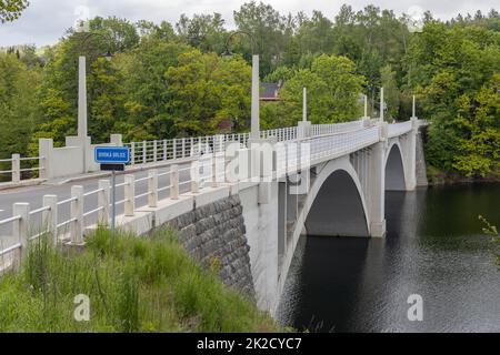 Viaduc en béton armé, Pasviny, Divoka Orlice, Bohême de l'est, République tchèque Banque D'Images