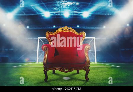 Confortable et luxueux fauteuil en velours dans un stade de football Banque D'Images