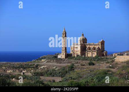 Basilique du sanctuaire national de la Sainte Vierge de Ta' Pinu près de Gharb. Gozo. Malte Banque D'Images