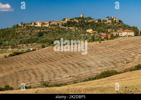 Paysage toscan typique près de Montepulciano et Monticchielo, Italie Banque D'Images