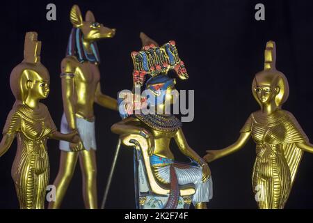 Encore la vie avec des figures égyptiennes pharaoh, anubis Banque D'Images