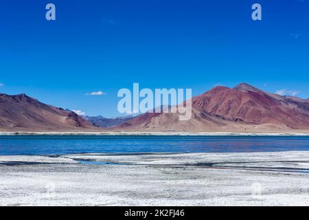 Le lac Tso Kar en sel de l'Himalaya, Ladakh Banque D'Images