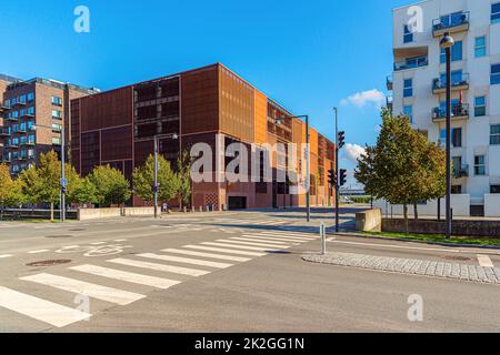 Brown parking House Ejler Bille in Ã˜restad. Copenhague, Danemark Banque D'Images