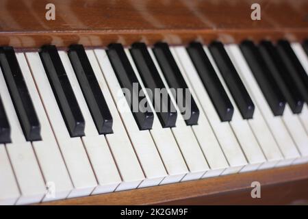 Piano vintage gros plan sur les touches de piano Banque D'Images