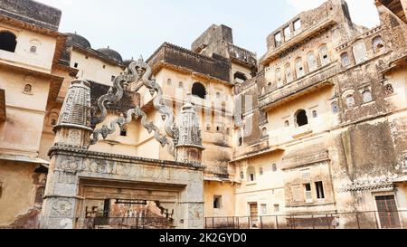 Carved entrance gate pillars of Rani Jhula Inside the Taragarh Fort, Bundi, Rajasthan, India. Stock Photo