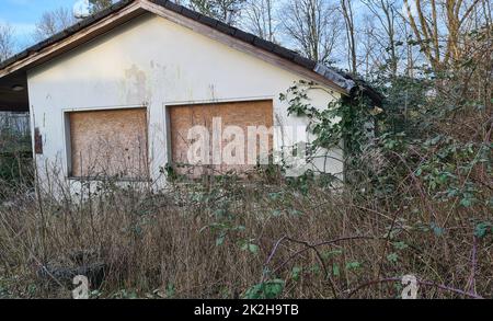 Ancien lieu perdu abandonné un logement de conteneur Banque D'Images