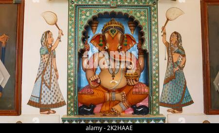 Statue du Seigneur Ganesha à l'intérieur du Palais de Fateh Prakash - guichet du Musée du Gouvernement, fort de Chittorgarh, Rajasthan, Inde. Banque D'Images