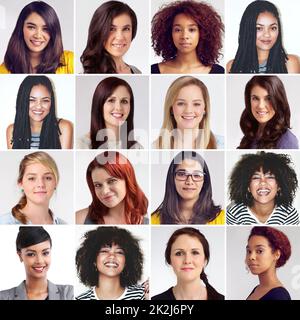 Les femmes en tant qu'une.Image composite d'un groupe diversifié de femmes souriantes. Banque D'Images