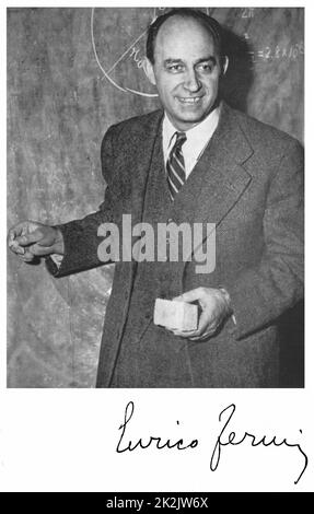 Enrico Fermi (1901-1954), italienne, physicien nucléaire américain. Premier constructeur de réacteur nucléaire américain, Chicago, 1942. Prix Nobel de physique 1938. La Signature Banque D'Images