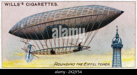 Aviation, 1910 : Alberto Santos-Dumont (1873-1932) dans son dirigeable n° 6 roundinrg la Tour Eiffel et gagner le prix Deutsch, 1901. Banque D'Images