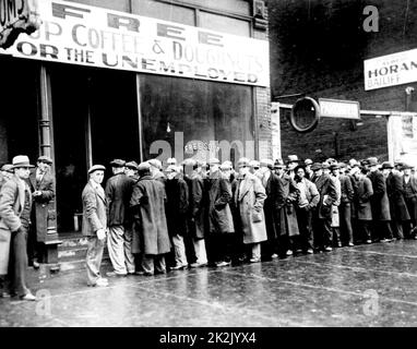 Soupe populaire pour les sans-emploi à New York vers 1930 Banque D'Images