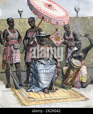 Behanzin (d.1906), roi de Dahomey (maintenant République du Bénin) 1889-1894, assis, portant des symboles de royauté, et entouré d'accompagnateurs. Du « petit Journal », Paris, 23 avril 1892. Banque D'Images