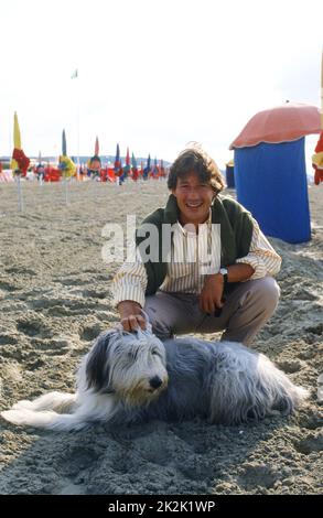 Patrick Sabatier, animateur et producteur de télévision français. Portrait réalisé lors du Festival du film américain de Deauville en septembre 1987. Banque D'Images