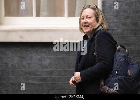 Londres, Royaume-Uni. 23rd septembre 2022. Anne-Marie Trevelyan, secrétaire des transports, arrive à une réunion du cabinet au 10 Downing Street London. Crédit : Ian Davidson/Alay Live News Banque D'Images