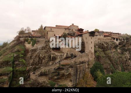 Vue imprenable sur le monastère Saint de Great Meteoron Banque D'Images