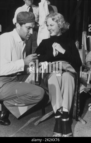 John Berry sur l'ensemble de la «tension» avec Audrey totter. ÉTATS-UNIS, 1948 Banque D'Images