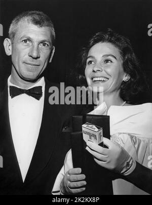 Directeur Richard Brooks avec l'épouse Jean Simmons 1960 Banque D'Images