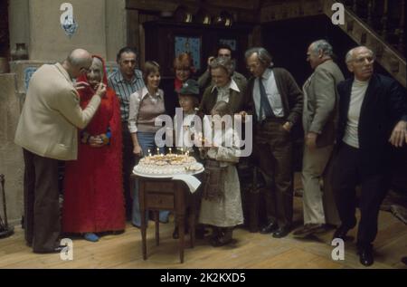 L'année de l'oiseau bleu : 1976 Etats-Unis Directeur : George Cukor George Cukor photo de tournage Banque D'Images