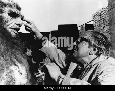 Frankenstein et le monstre de l'année de l'Enfer: 1974 Directeur du Royaume-Uni:Terence Fisher David Prowse, Terence Fisher photographie de tournage Banque D'Images