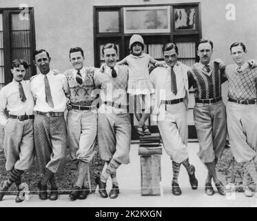 Disney Studios a commencé avec des animateurs et des producteurs Walt Disney et Ub Iwerks, son frère Roy Disney en finance et son équipe de dessinateurs/animateurs, Ham Hamilton, Hugh Harman et Rudi Ising. La jeune actrice Margie gay leur a rendu une visite 1924 Banque D'Images