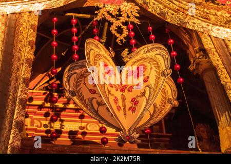 Colmar, France - décembre 2019 : décorations colorées de Noël, sélectif Banque D'Images