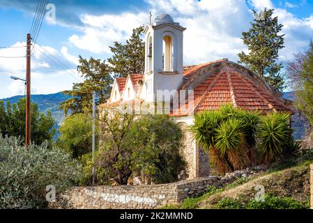 L'église Saint Jean le Précurseur. Village Kedares. Le district de Paphos, Chypre Banque D'Images