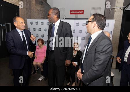 Kwasi Kwarteng, Chancelier de l'Echiquier avec des survivants de l'Holocauste au dîner annuel de l'HET, The Roundhouse. 20th septembre 2022 Banque D'Images