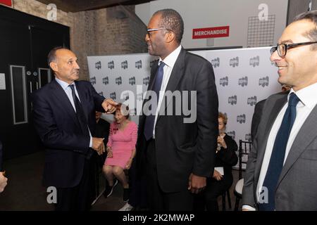 Kwasi Kwarteng, Chancelier de l'Echiquier avec des survivants de l'Holocauste au dîner annuel de l'HET, The Roundhouse. 20th septembre 2022 Banque D'Images