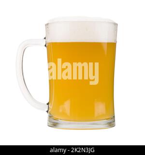 Tasse à bière blanche isolée sur fond blanc Banque D'Images