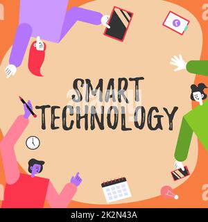 Texte montrant inspiration Smart Technology. Gadgets ou appareils de concept d'entreprise dotés d'un ordinateur intégré ou d'une puce de collègues portant S Decorating Mobile application Defining Teamwork. Banque D'Images