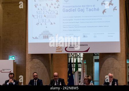 Eomw, Italie. 21st septembre 2022. Présentation du livre: 'Il silenzio che urla. L'attentato alla sinagoga di Roma del 9 ottobre 1982' par Gadiel Gaj Tachè, à l'occasion de l'anniversaire de l'assassinat au Tempio Maggiore à Rome le 9 octobre 1982 par des terroristes palestiniens dans lesquels Stefano gay Tachè, âgé de deux ans, a été assassiné. (Photo par Andrea Ronchini/Pacific Press) crédit: Pacific Press Media production Corp./Alay Live News Banque D'Images