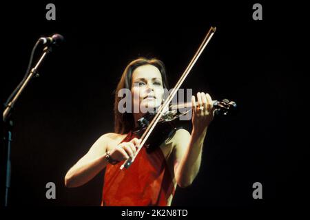 THE CORRS 10 juin 2000 ; crédit : Mel Longhurst / Performing Arts Images www.performingartsimages.com Banque D'Images